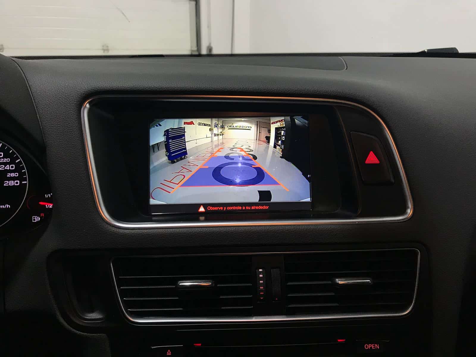 Elocuente Árbol de tochi De nada Audi Q5 – Instalación de cámaras de ayuda al aparcamiento delantera y  trasera | Crossaudio. Equipamiento para vehículos